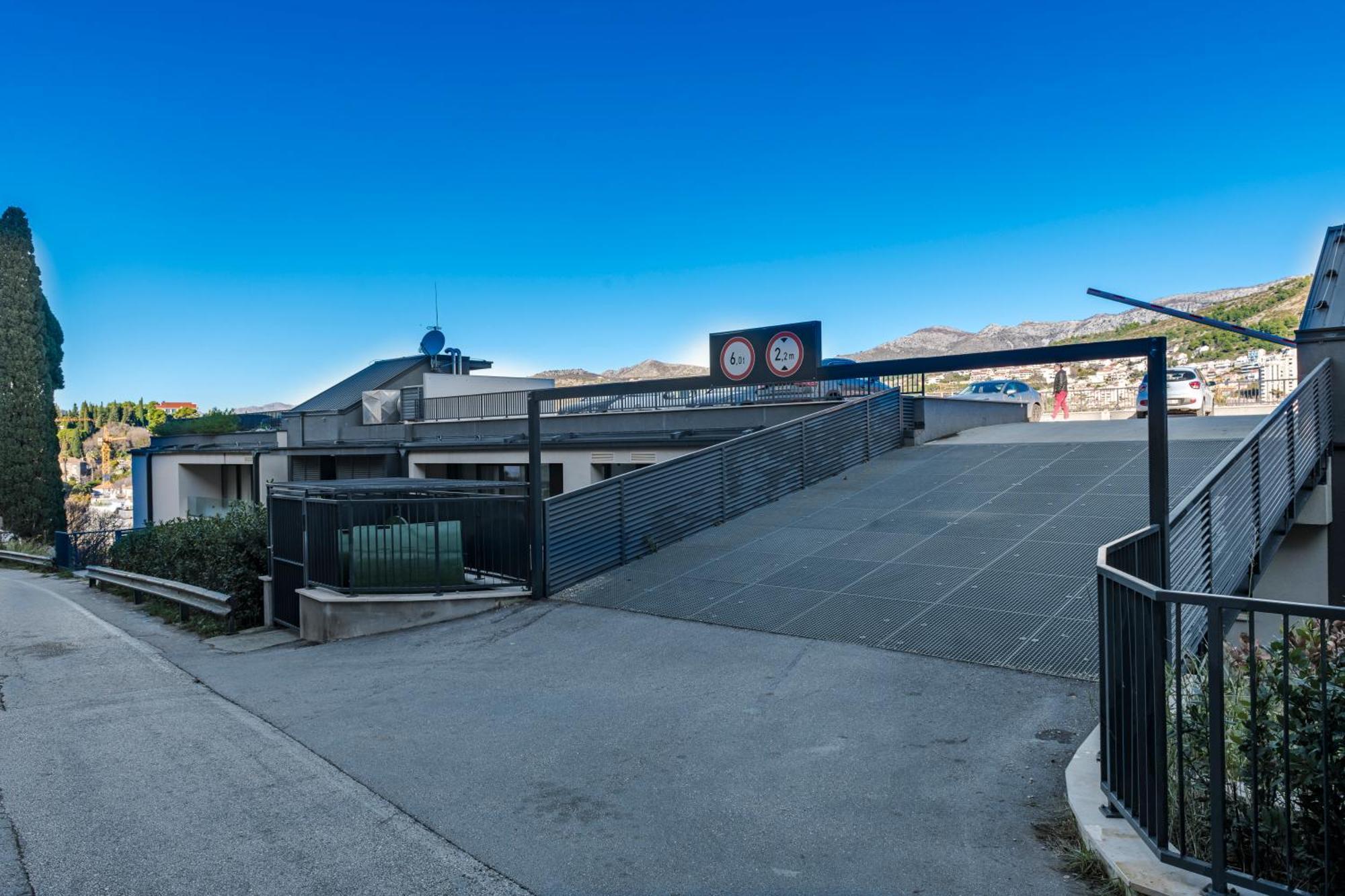 Апартаменты Lupo Gravosa Free Parking Дубровник Экстерьер фото